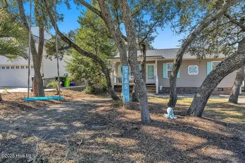 135 NE 36th Street Oak Island NC 28465