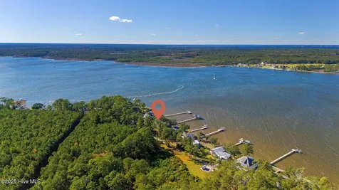 221 Creek Road Beaufort NC 28516