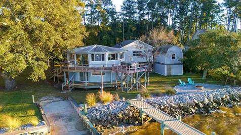 221 Creek Road Beaufort NC 28516