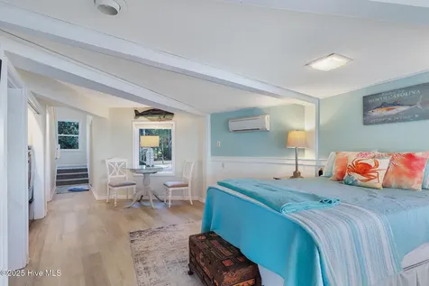 221 Creek Road Beaufort NC 28516