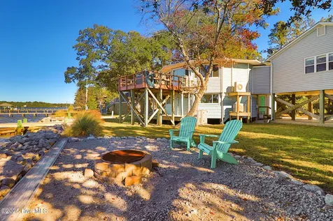 221 Creek Road Beaufort NC 28516