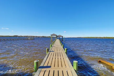 221 Creek Road Beaufort NC 28516