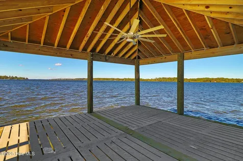221 Creek Road Beaufort NC 28516