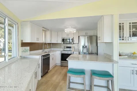 221 Creek Road Beaufort NC 28516
