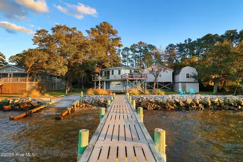 221 Creek Road Beaufort NC 28516