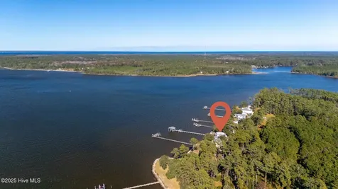221 Creek Road Beaufort NC 28516