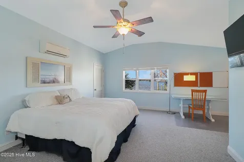 221 Creek Road Beaufort NC 28516