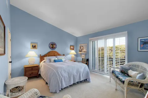 545 Salter Path Road Pine Knoll Shores NC 28512