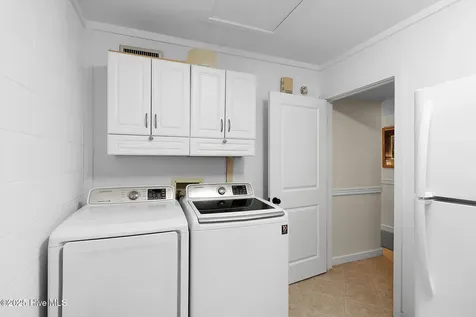 545 Salter Path Road Pine Knoll Shores NC 28512