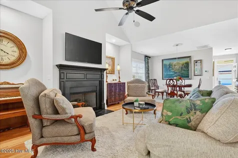 4173 Cambridge Cove Circle SE Southport NC 28461