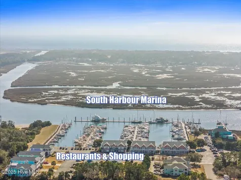 4173 Cambridge Cove Circle SE Southport NC 28461