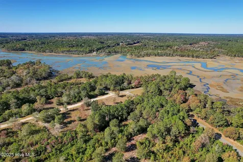 2021 Sea Lavender Road SW Supply NC 28462