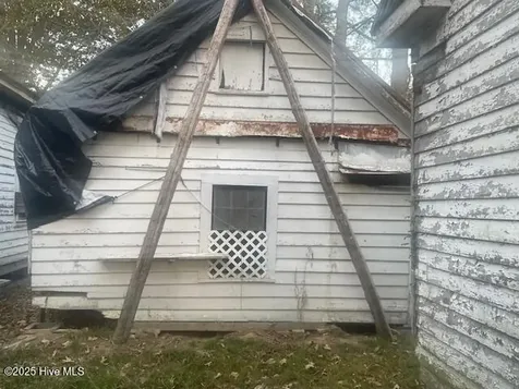1890 Oneal Road Whitakers NC 27891