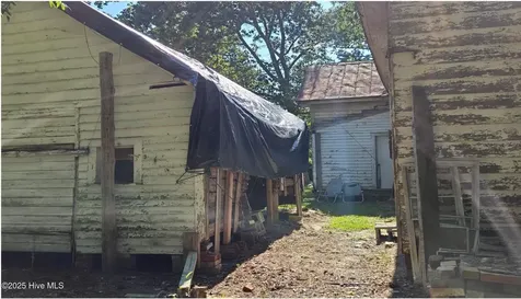 1890 Oneal Road Whitakers NC 27891