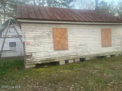 1890 Oneal Road Whitakers NC 27891