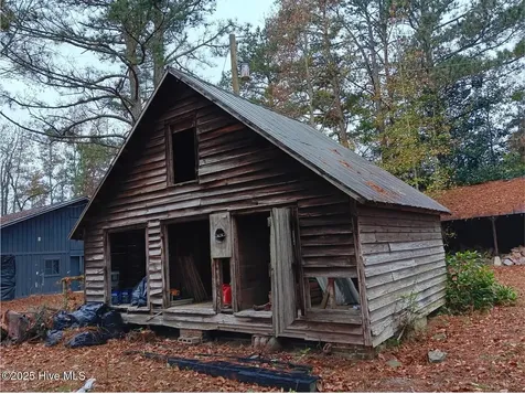 1890 Oneal Road Whitakers NC 27891