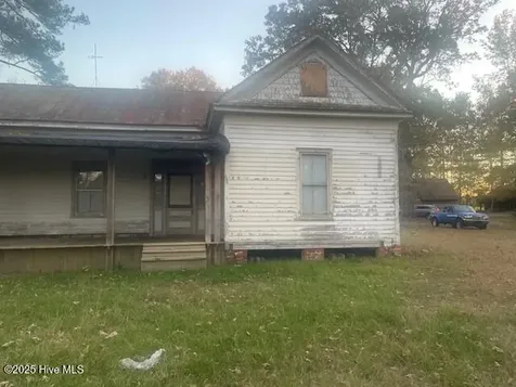 1890 Oneal Road Whitakers NC 27891