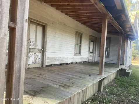 1890 Oneal Road Whitakers NC 27891