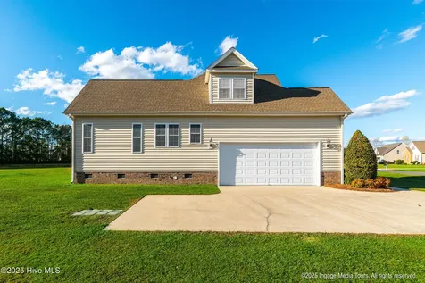 1048 Augusta Lane Greenville NC 27858