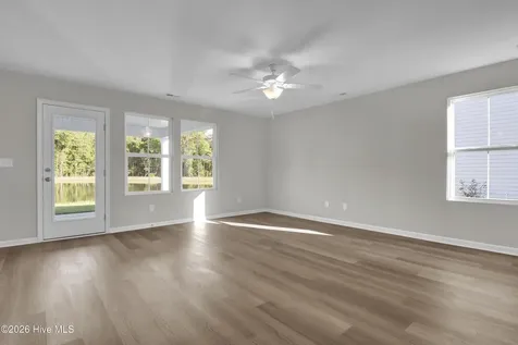 34 E Pioneer Way Hampstead NC 28443