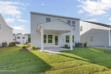 34 E Pioneer Way Hampstead NC 28443