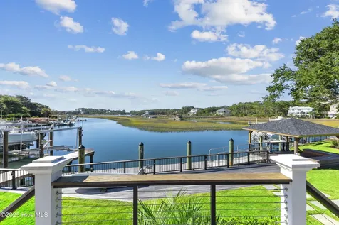 808 Inlet View Drive Wilmington NC 28409