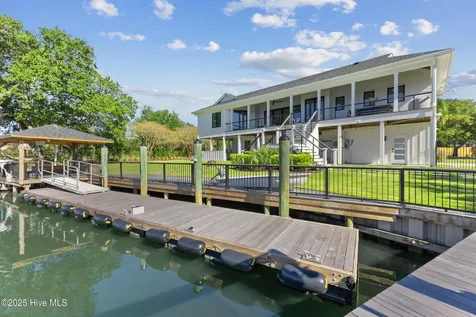 808 Inlet View Drive Wilmington NC 28409