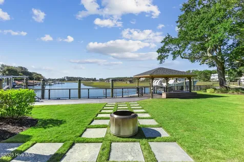 808 Inlet View Drive Wilmington NC 28409