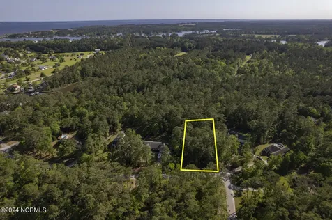 109 Spinnaker Point Road N Oriental NC 28571