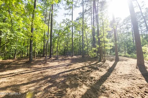 109 Spinnaker Point Road N Oriental NC 28571