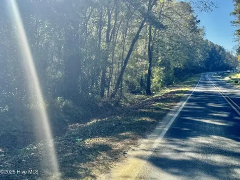 0 Near 4294 James B Wh Whiteville NC 28472