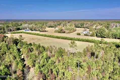 0 Near 4294 James B Wh Whiteville NC 28472