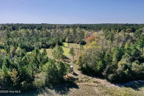 0 Near 4294 James B Wh Whiteville NC 28472