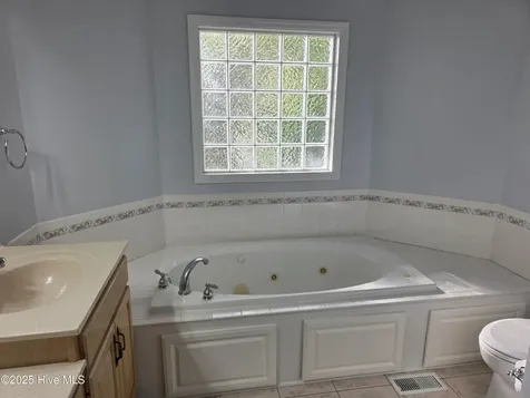 219 Drake Landing New Bern NC 28560