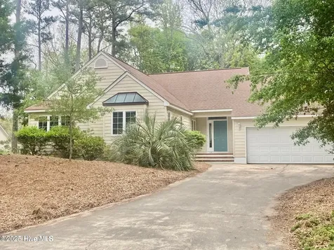 102 Chestnut Court Pine Knoll Shores NC 28512