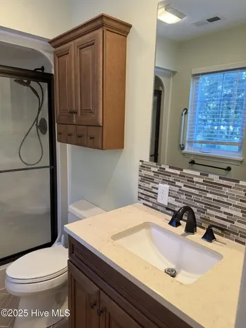 102 Chestnut Court Pine Knoll Shores NC 28512
