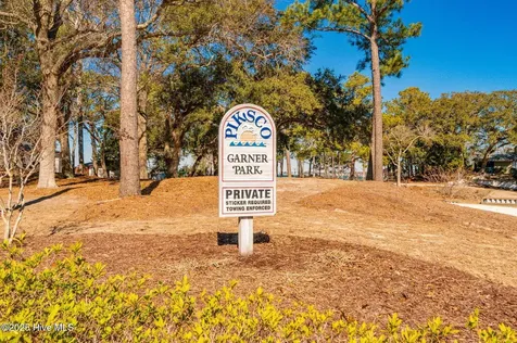 102 Chestnut Court Pine Knoll Shores NC 28512