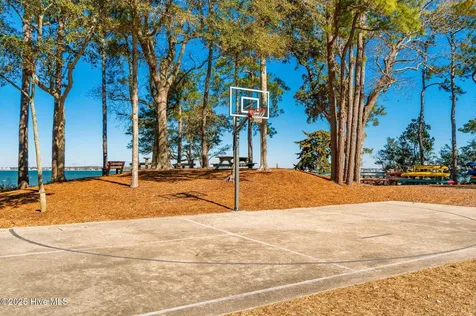 102 Chestnut Court Pine Knoll Shores NC 28512