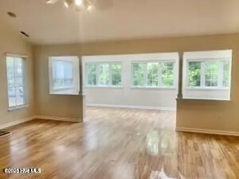 102 Chestnut Court Pine Knoll Shores NC 28512