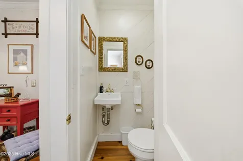 103 S Moseley Street Edenton NC 27932