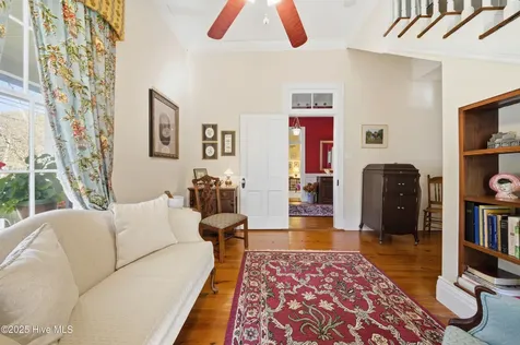 103 S Moseley Street Edenton NC 27932