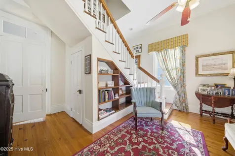 103 S Moseley Street Edenton NC 27932