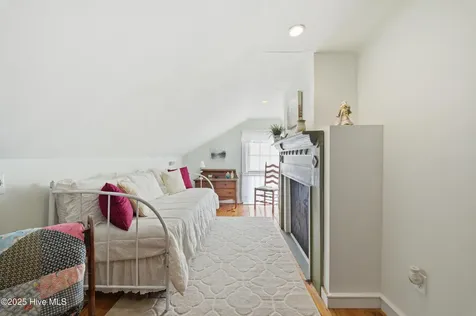 103 S Moseley Street Edenton NC 27932