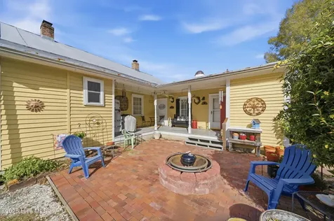 103 S Moseley Street Edenton NC 27932