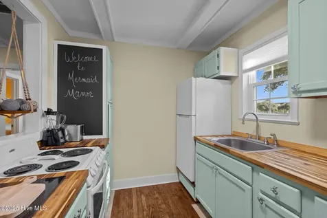 3413 Taylor Street Morehead City NC 28557
