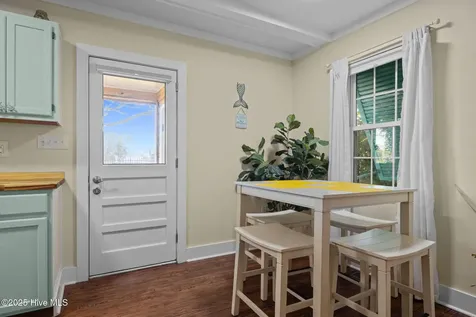 3413 Taylor Street Morehead City NC 28557