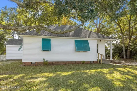 3413 Taylor Street Morehead City NC 28557