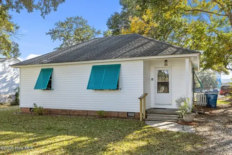 3413 Taylor Street Morehead City NC 28557