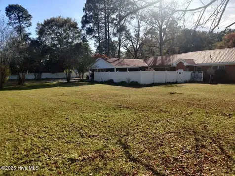 33 Gapway Road Fair Bluff NC 28439