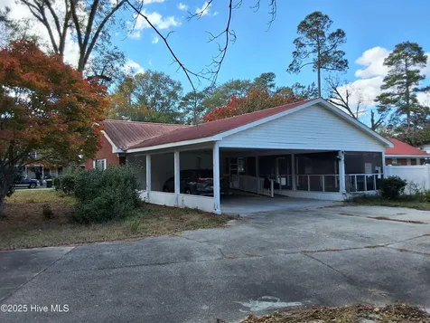 33 Gapway Road Fair Bluff NC 28439